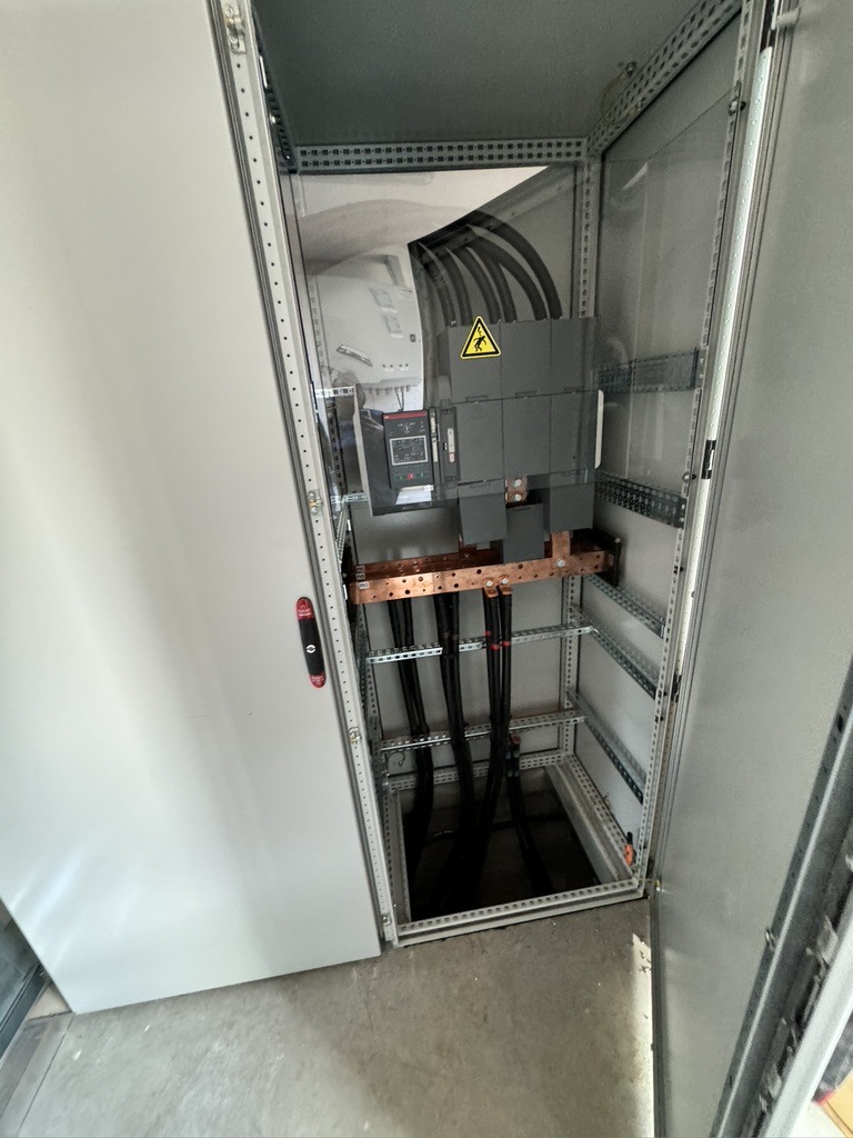 Armoire électrique — raccordement TGBT