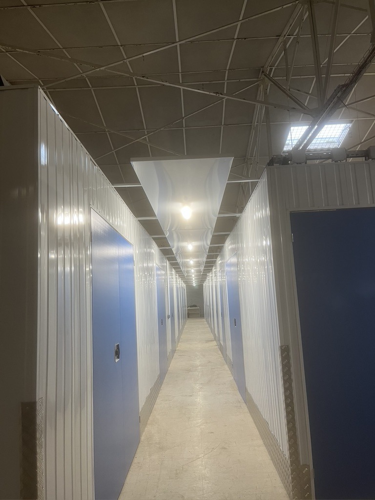 Self-stockage — éclairage LED de couloir